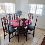 Con Piscina En Aldea Blanca بيت للعطل *