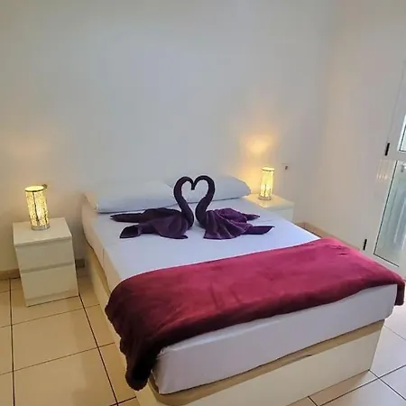 Con Piscina En Aldea Blanca Сasa de vacaciones