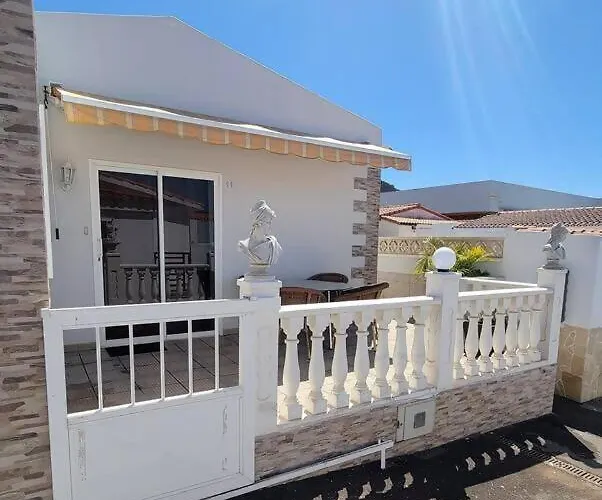 Con Piscina En Aldea Blanca Сasa de vacaciones