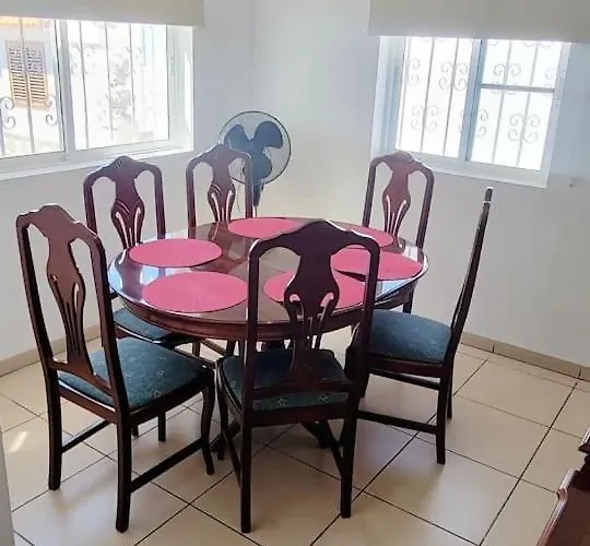 Con Piscina En Aldea Blanca Сasa de vacaciones *