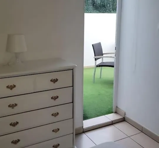 Con Piscina En Aldea Blanca